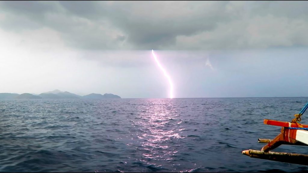 EL NIDO TO CORON THROUGH A STORM